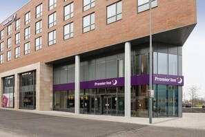 Exterior - Premier Inn Birmingham Longbridge (Birmingham)