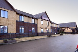 Exterior - Premier Inn Blackpool Airport (Blackpool)