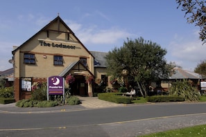 Exterior - Premier Inn Weymouth Seafront (Weymouth)
