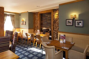 Restaurant - Premier Inn Christchurch / Highcliffe (Christchurch)