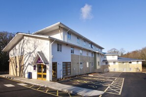 Exterior - Premier Inn Christchurch / Highcliffe (Christchurch)