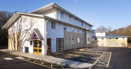 Premier Inn Christchurch / Highcliffe