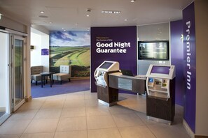 Reception - Premier Inn Dorchester (Dorchester)