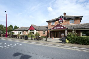 Exterior - Premier Inn Bristol South (Bristol)