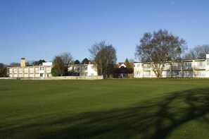Exterior - Premier Inn Bristol - Alveston (Bristol)