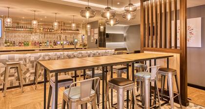 Premier Inn Bristol Cribbs Causeway - M5 J17