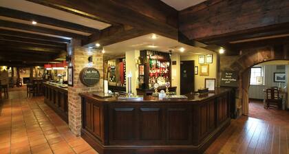 Premier Inn Huddersfield North