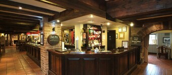 Premier Inn Huddersfield North