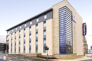 Exterior - Premier Inn Halifax Town Centre (Halifax)