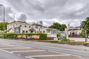 Exterior - Premier Inn Arundel (Arundel)