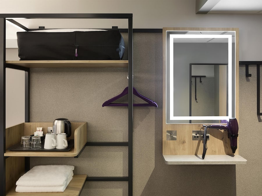 Room amenity