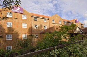 Exterior - Premier Inn Hastings (St Leonards-On-Sea)