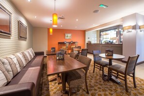 Restaurant - Premier Inn Cambridge East - Newmarket Road (Cambridge)