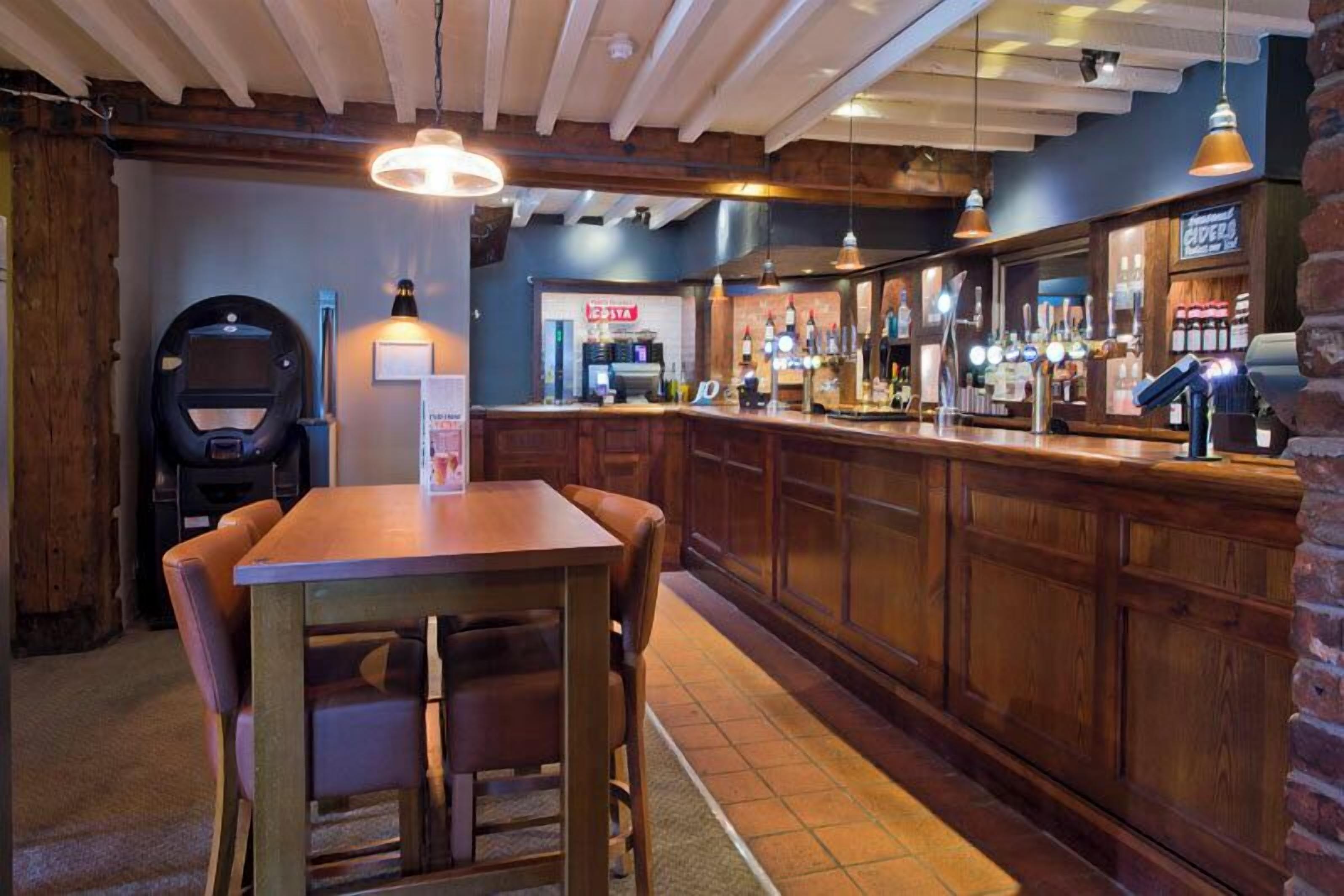 Bar (in der Unterkunft)