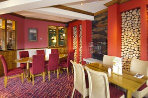 Restaurant - Premier Inn Newmarket (Newmarket)