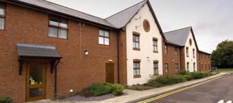 Premier Inn Chester Central North