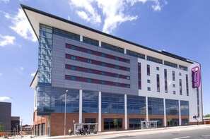Exterior - Premier Inn Coventry City Centre - Belgrade Plaza (Coventry)