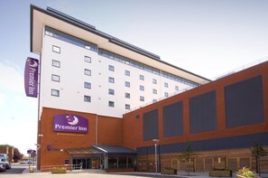 Exterior - Premier Inn Coventry City Centre - Belgrade Plaza (Coventry)