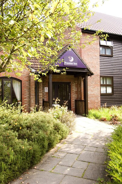 Premier Inn Bridgend - M4 J35