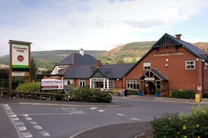 Exterior - Premier Inn Aberdare (Aberdare)