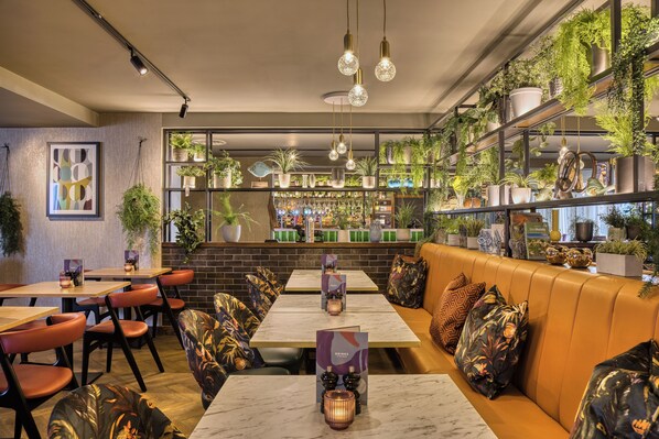 International cuisine - Premier Inn Cardiff Cc Queen Street (Cardiff)