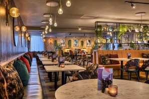 Restaurant - Premier Inn Cardiff Cc Queen Street (Cardiff)