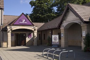 Exterior - Premier Inn Dundee North (Dundee)