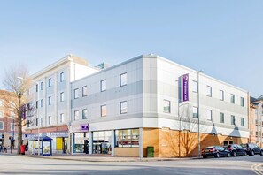 Exterior - Premier Inn Eastbourne Town Centre (Eastbourne)