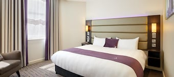 Premier Inn Edinburgh - Princes Street