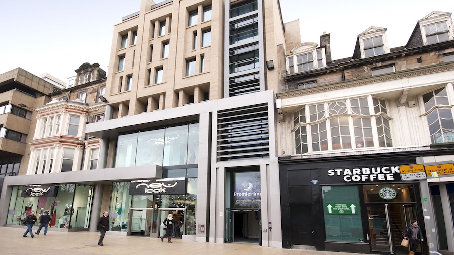 Premier Inn Edinburgh - Princes Street