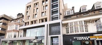 Premier Inn Edinburgh - Princes Street