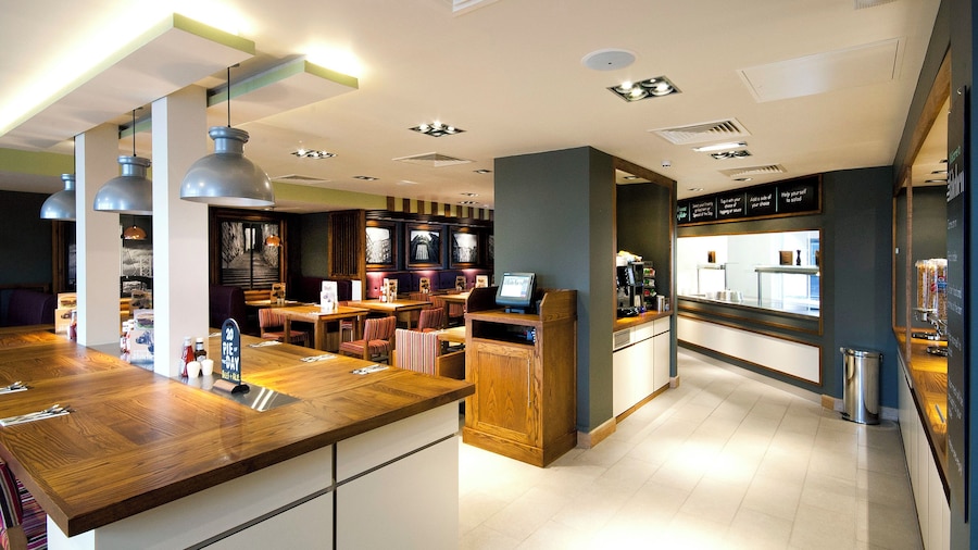 Premier Inn Edinburgh - Princes Street