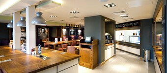 Premier Inn Edinburgh - Princes Street