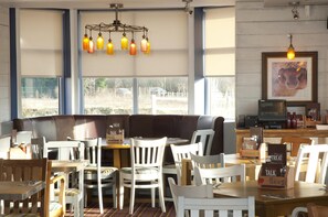 Restaurant - Premier Inn Burton On Trent Central (Burton on Trent)