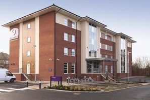 Exterior - Premier Inn Burton On Trent Central (Burton on Trent)