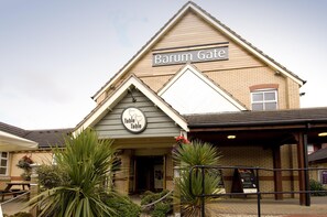 Exterior - Premier Inn Barnstaple (Barnstaple)