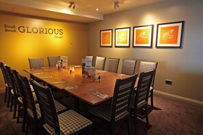 Restaurant - Premier Inn Torquay Seafront (Torquay)