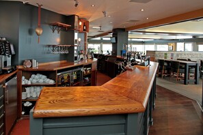 Restaurant - Premier Inn Torquay Seafront (Torquay)