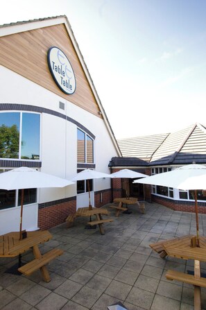 Exterior - Premier Inn Yeovil Airfield (Yeovil)