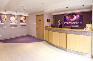Reception - Premier Inn Paignton South - Brixham Road (Paignton)