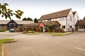 Exterior - Premier Inn Farnborough West - Southwood (Farnborough)