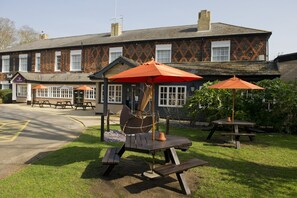 Exterior - Premier Inn Godalming (Godalming)