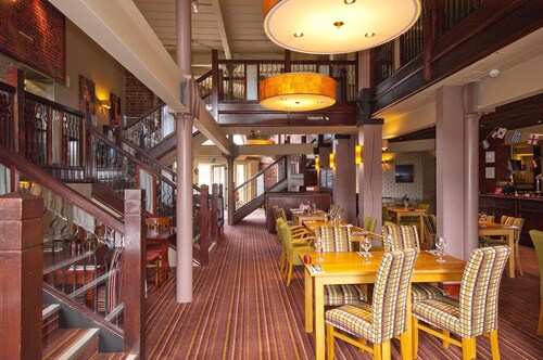 Premier Inn Falkirk Central