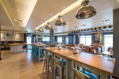 Premier Inn Chatham/Gillingham - Vic Pier
