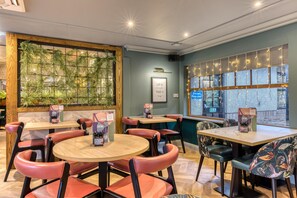 Restaurant - Premier Inn Glasgow Airport (Paisley)