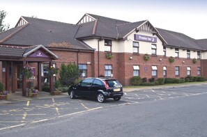 Exterior - Premier Inn Glasgow - Bellshill (Bellshill)