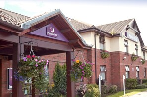 Exterior - Premier Inn Glasgow - Bellshill (Bellshill)