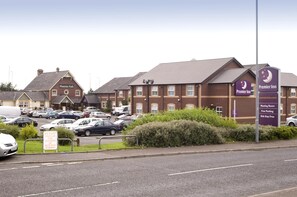 Exterior - Premier Inn Glasgow - Paisley (Paisley)