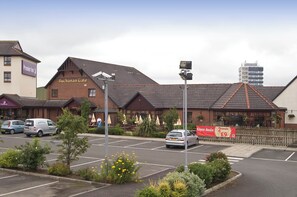 Exterior - Premier Inn Glasgow Stepps (Glasgow)