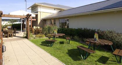 Premier Inn Gloucester Business Park